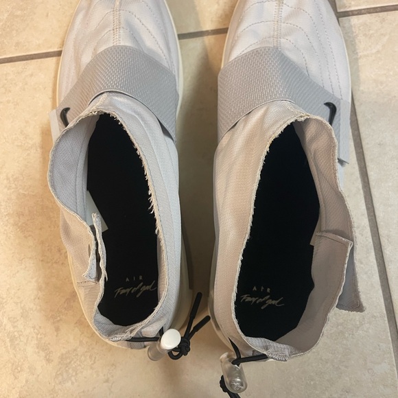 Nike Air Fear Of God Moccasin
Gray - Picture 5 of 5